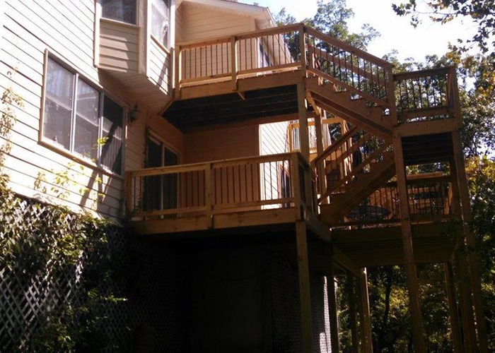 McCampbell-Deck-outside-house